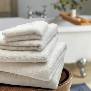 BYFT002858 IRIS Hand Towel White Set of 4 D