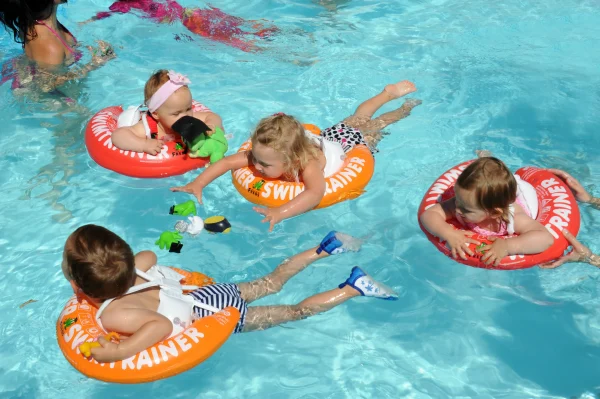 BYFT021076 Fred Swimtrainer 2Year   6Year Orange Set of 01 M