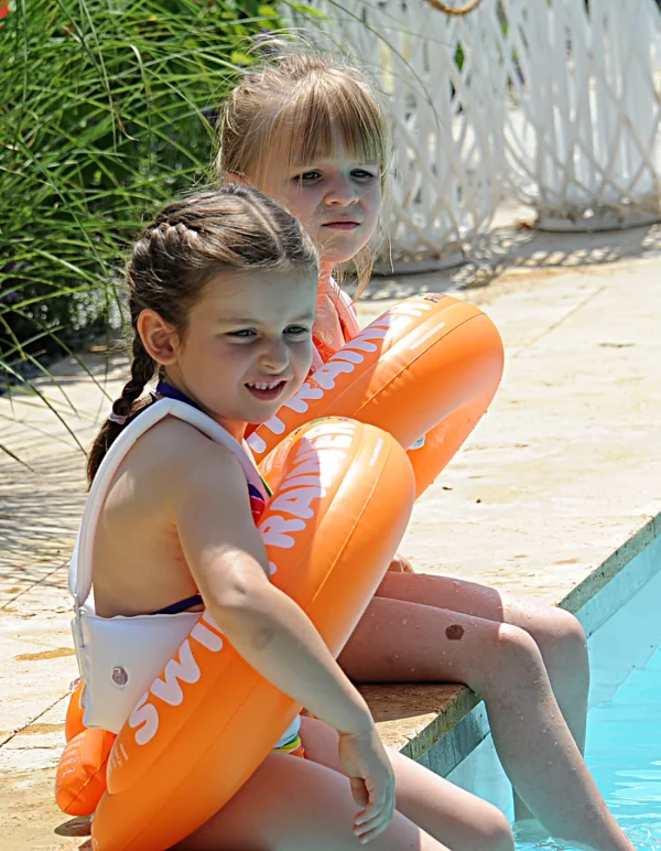 BYFT021076 Fred Swimtrainer 2Year   6Year Orange Set of 01 N